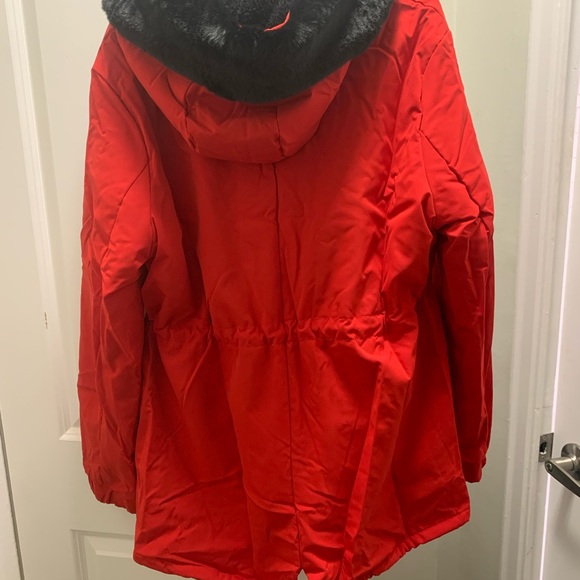 Red warm winter jacket. - Picture 3 of 3